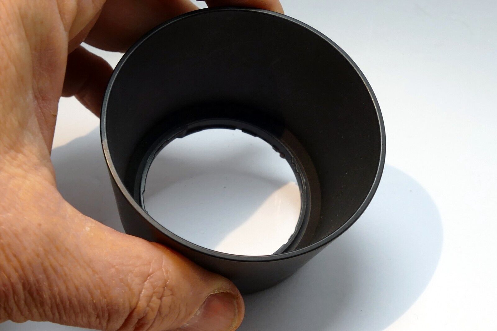 SONY ALC-SH115 Lens Hood Shade for 55-210mm F/4.5-6.3 E OSS