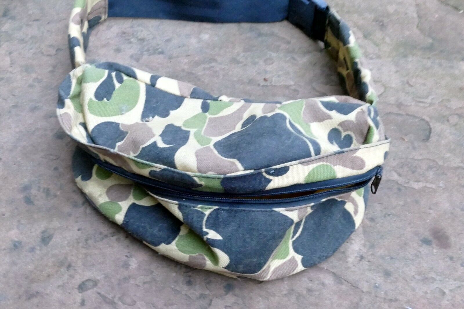 Top-Load Holster Camera Waist Bag Pouch Belt snap on CAMO green tactical pack