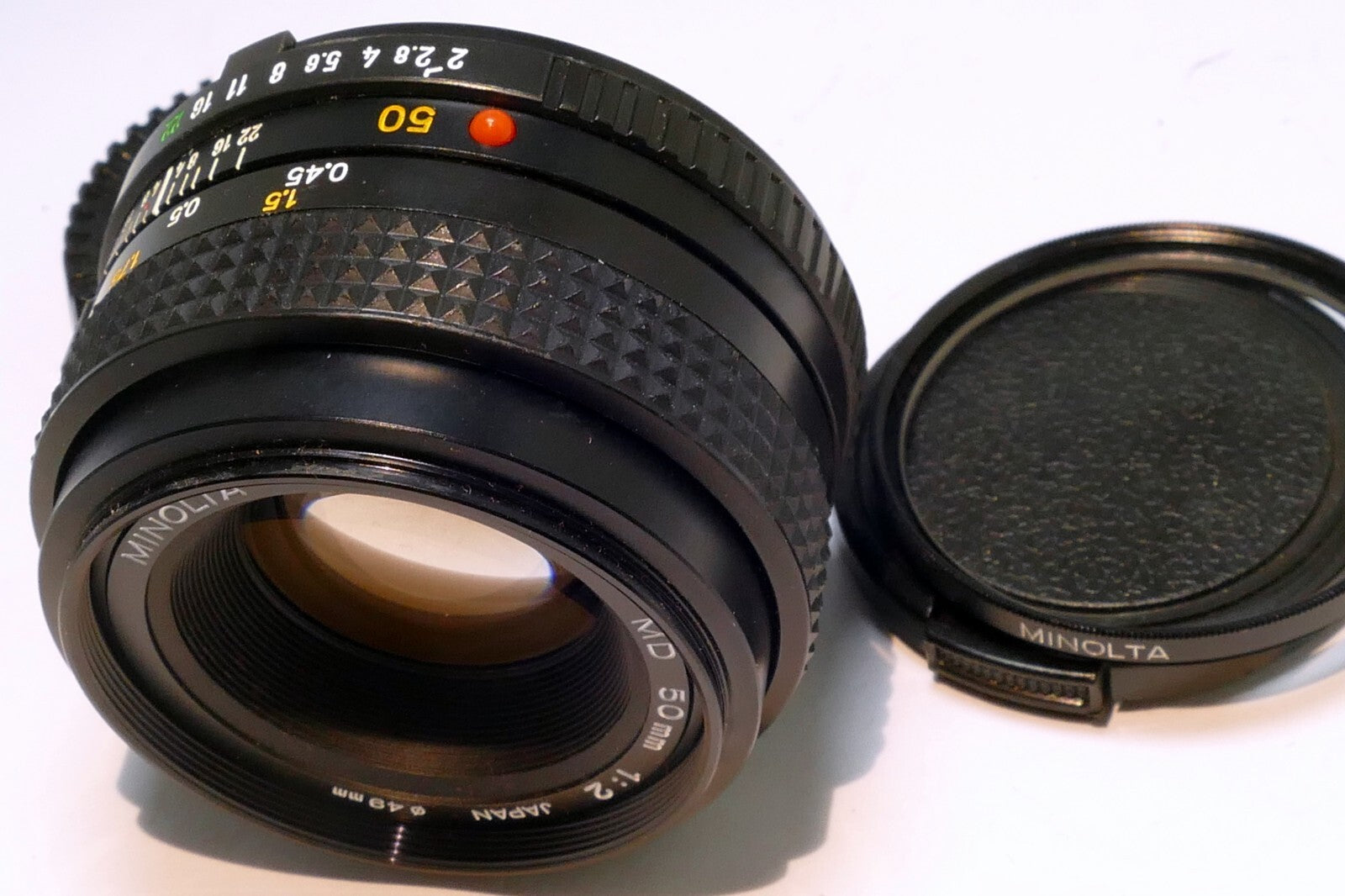 Minolta 50mm f2 MD Standard Prime Lens w/ 49mm  L39 UV filter - FUNGUS damage