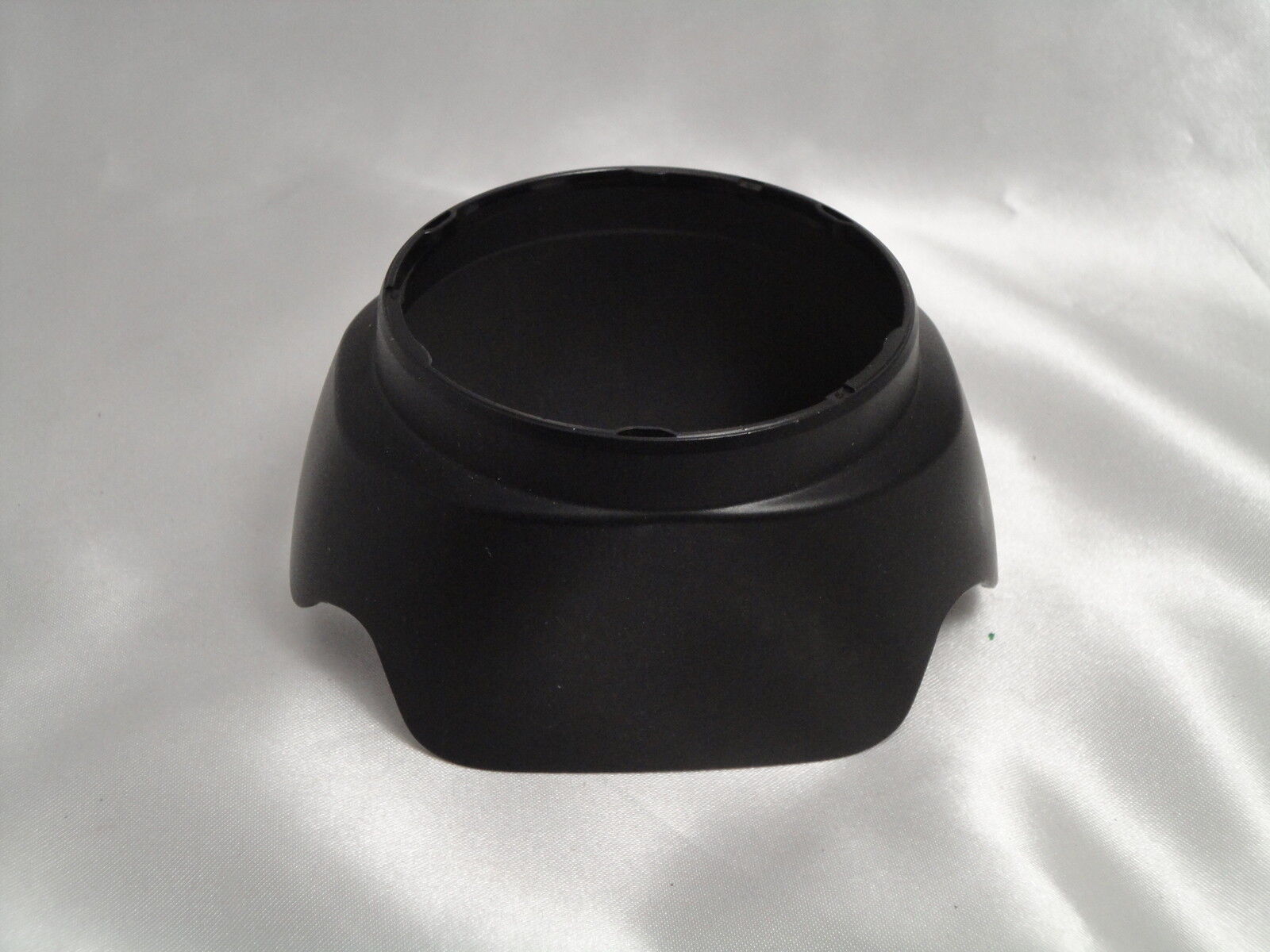 Plastic Lens Hood (62.8mm inner diameter unknown brand) 2103051