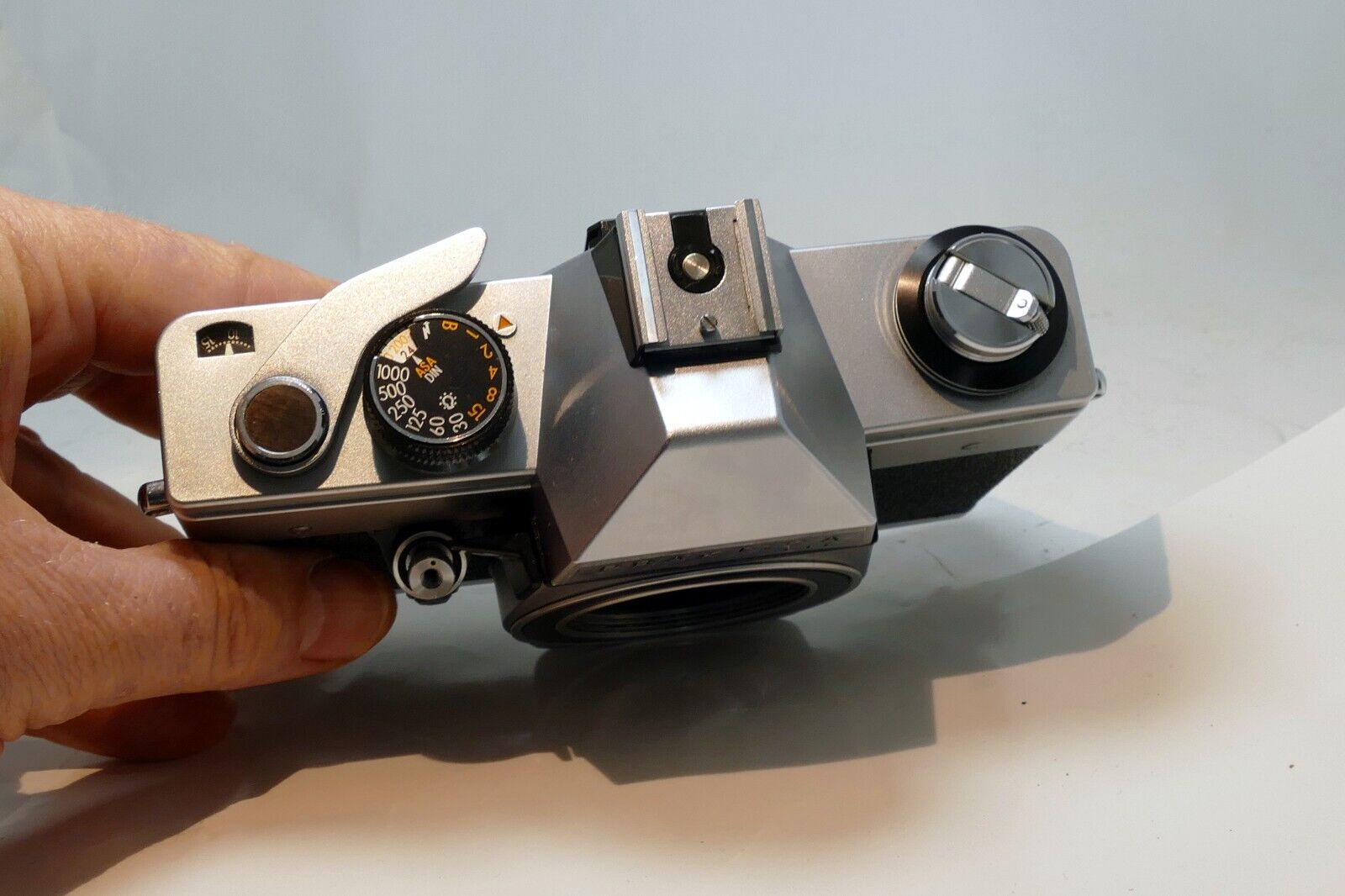PRAKTICA LTL M42 CAMERA BODY Only - Meter is inop , shutter works