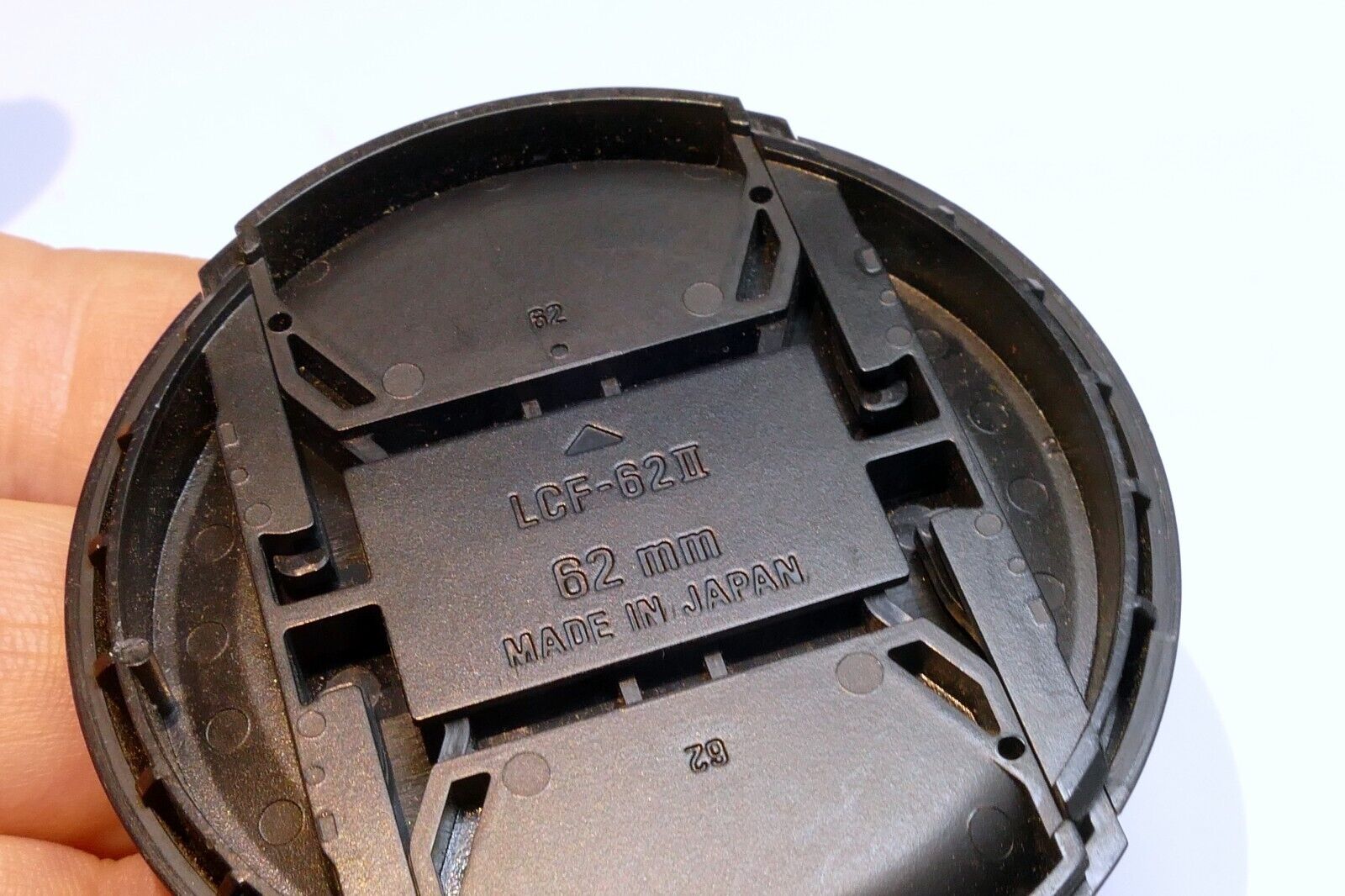 Sigma 62mm Front Lens Cap Metal slip on type 18-200mm 18-250mm 30mm f1.4 EX 70mm