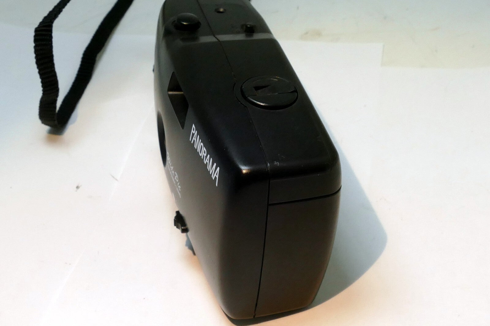 PANORAMA WIDE PIC 35MM POINT & SHOOT FILM CAMERA w/ 28mm wide Angle lens