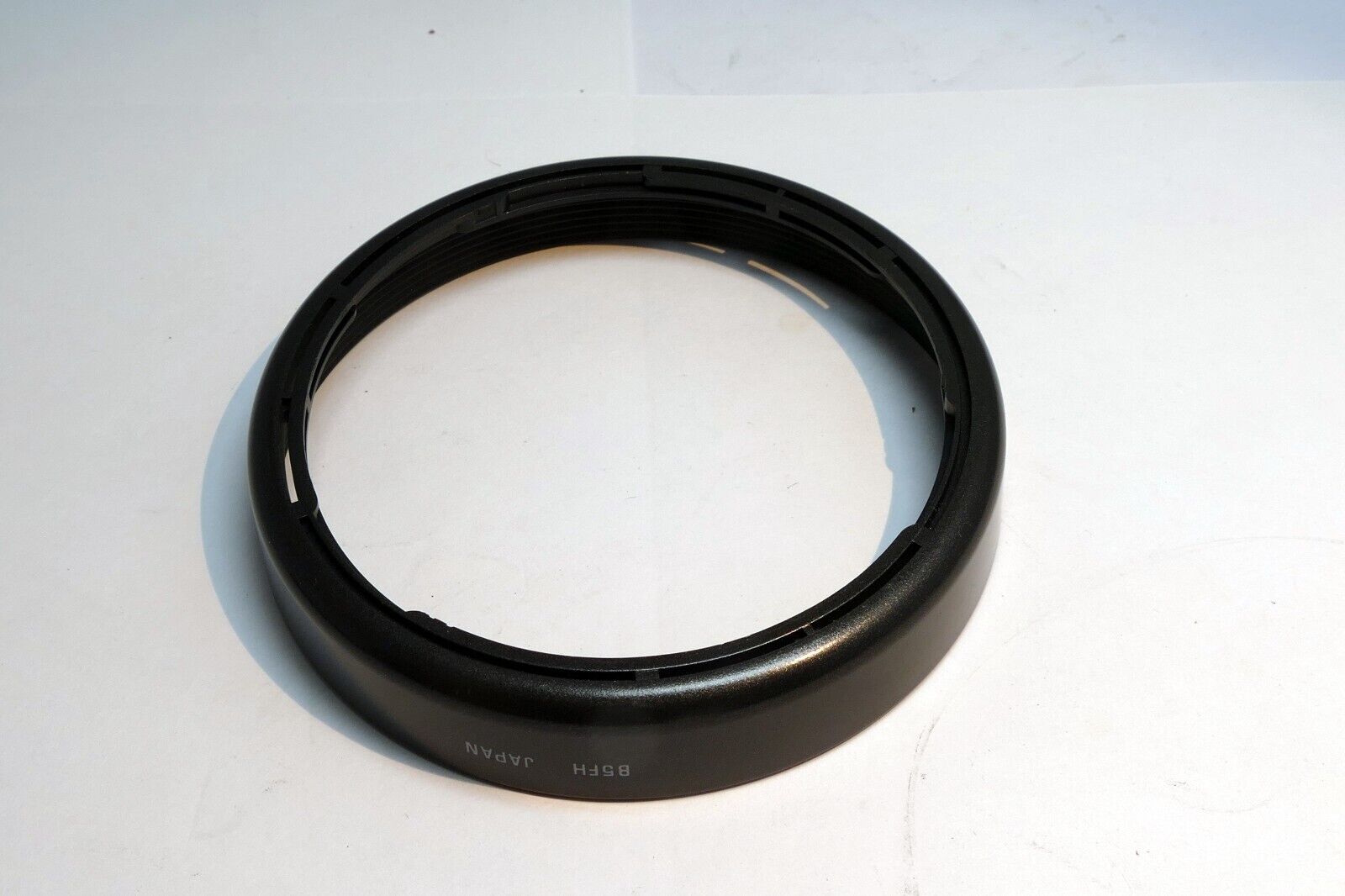 Tamron B5FH Lens Hood Shade for AF 28-200mm F/3.8-5.6 (5FH) 72mm rim Genuine OEM