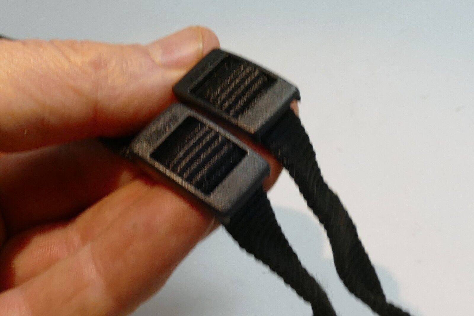 Nikon D-610 D610 AN-DC10 AN DC 10 Shoulder neck Strap for D610 - Original OEM