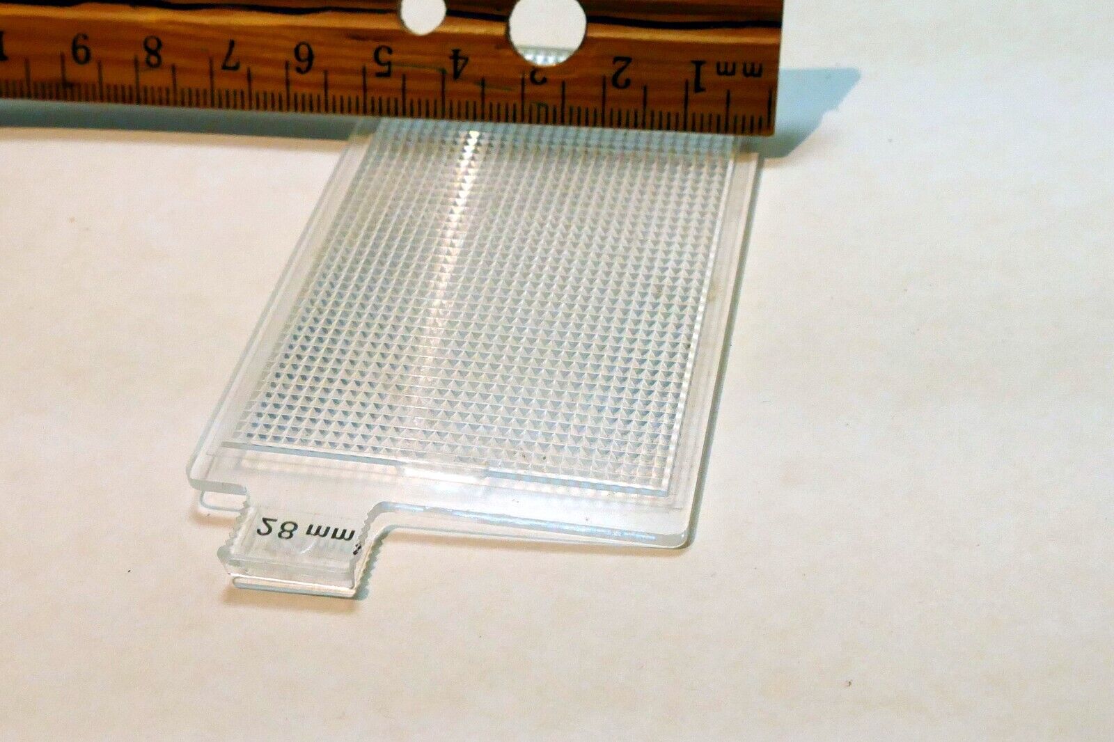 Vivitar 28mm Flash Wide Angle adapter for 285 diffuser