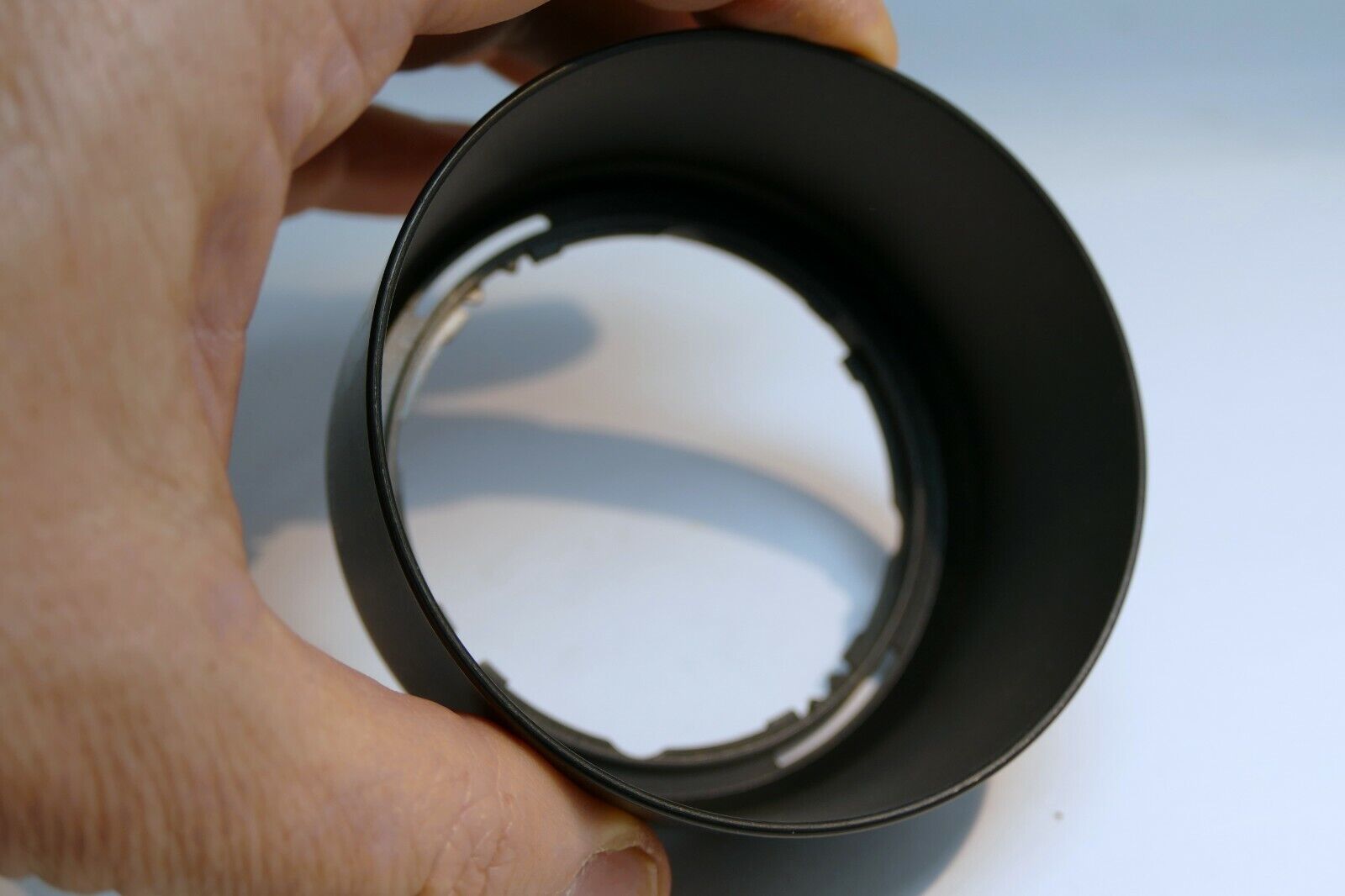 Replacement LB-77 Lens Hood Shade for Nikon AF-P DX NIKKOR 70-300mm f4.5-6.3G ED