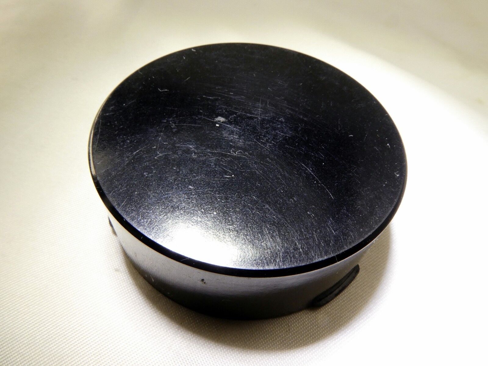 "AUW" Rear Lens Cap (unknown brand)