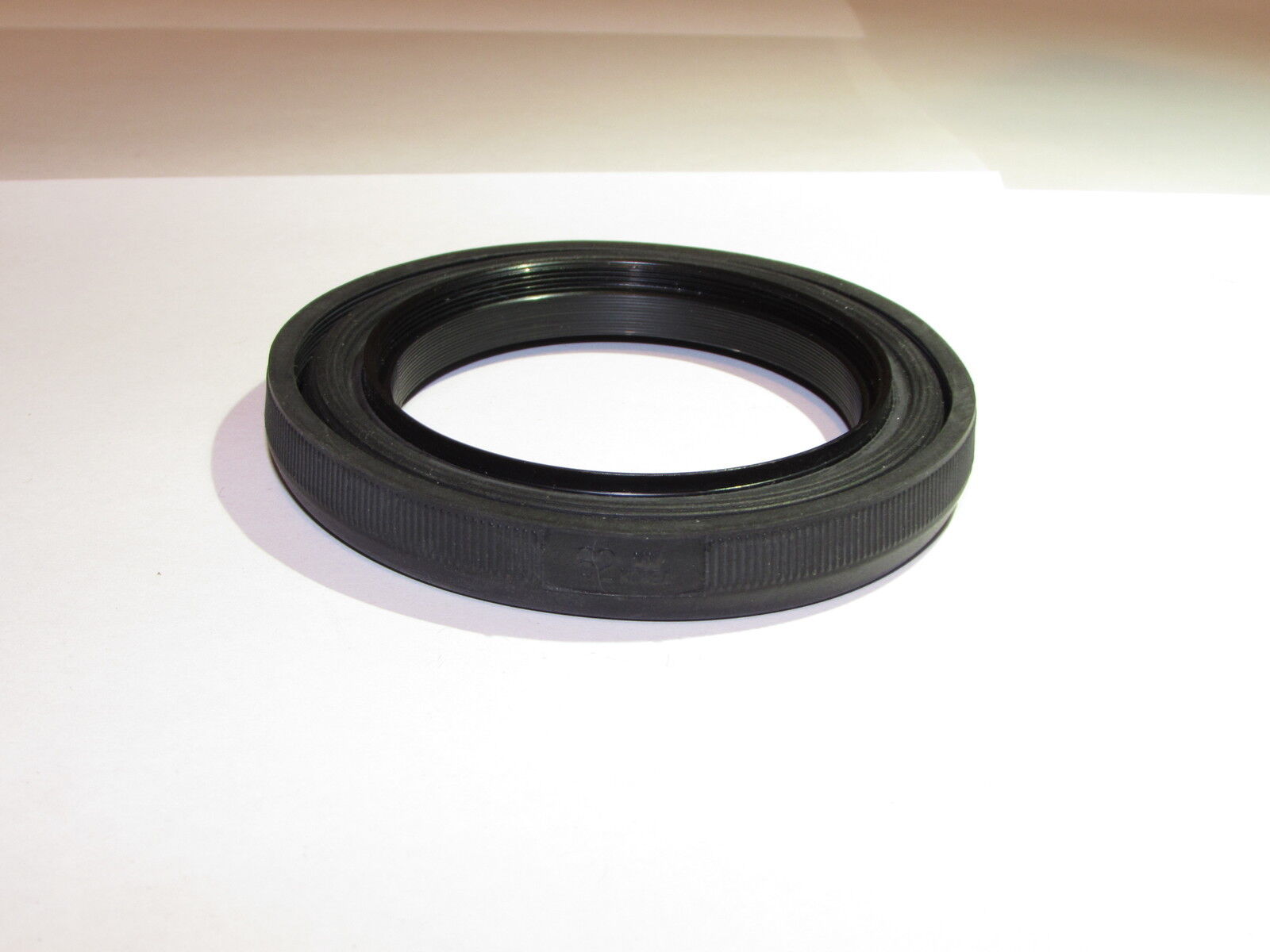 Vintage 62mm Collapsible Rubber zoom Lens Hood Made in Korea 6410050