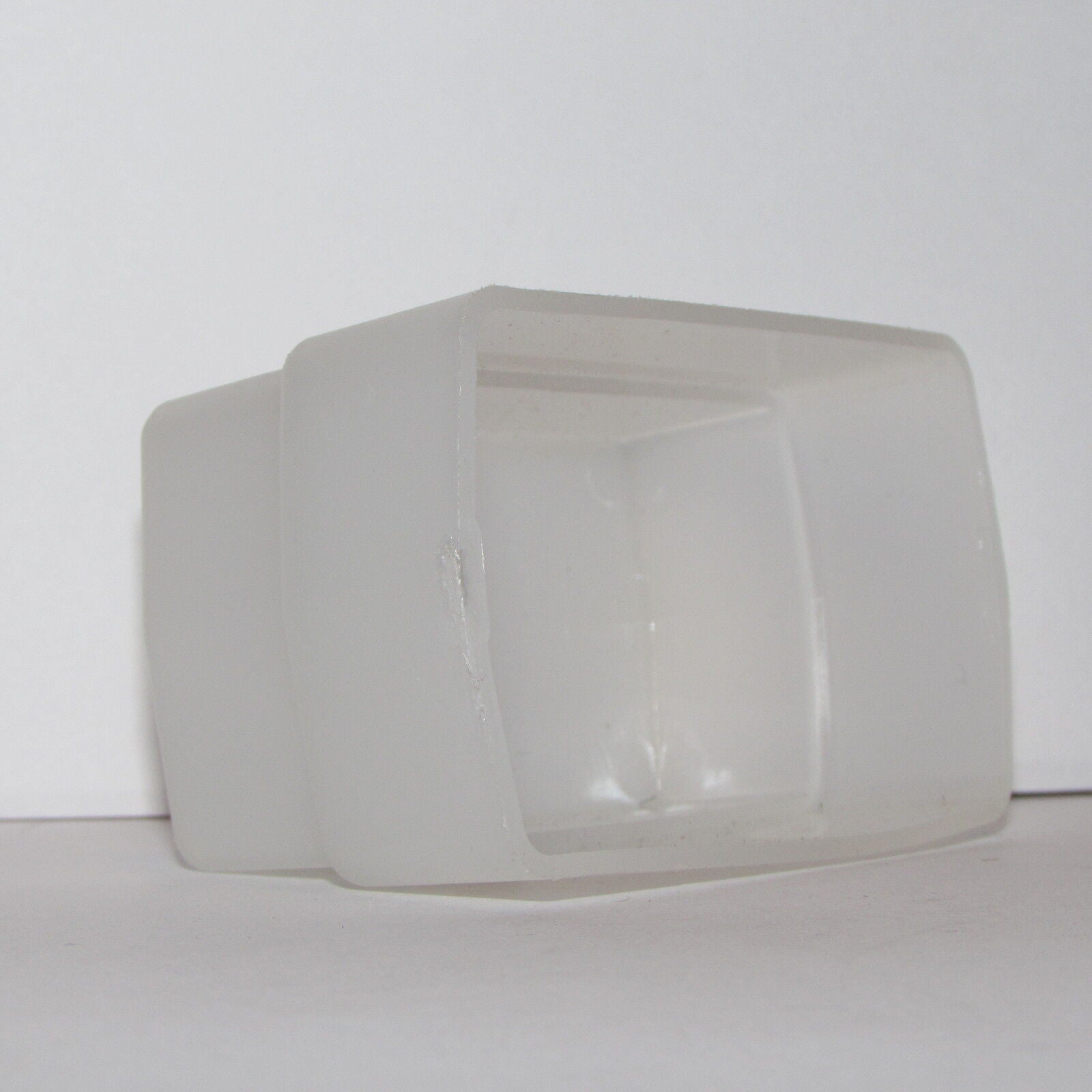 Used 73mm diameter Flash  Diffuser Dome ((unknown brand)  S115032-034