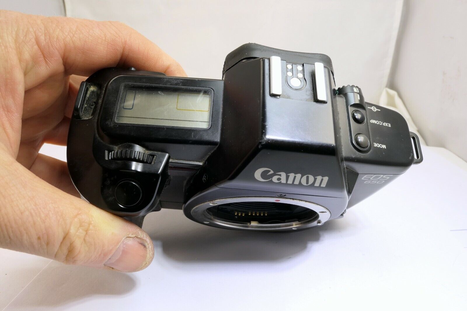 Canon EOS 650 35mm SLR Film SLR body only vintage