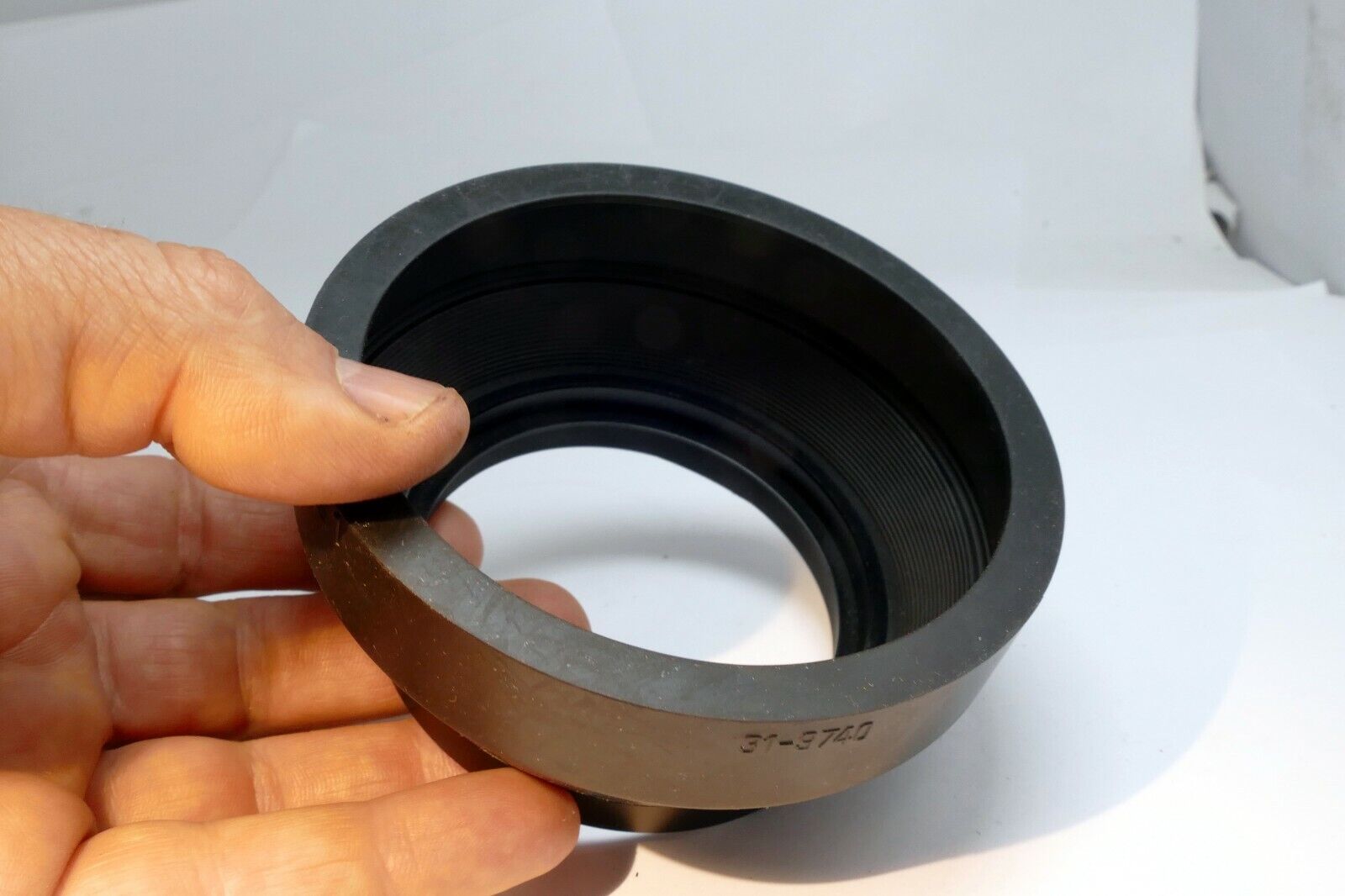 Vivitar 67mm RUBBER HOOD SHADE screw in 31-9740 for series 1 70-210mm f3.5 OEM