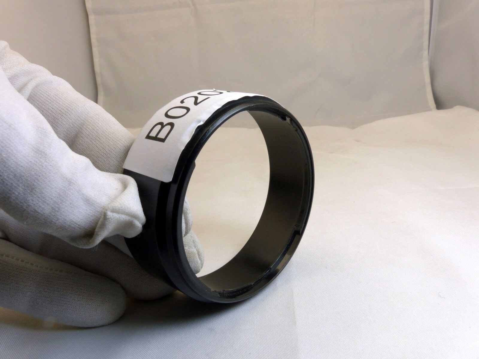 unknown brand 64.3mm ID Lens Hood twist on type  B02027