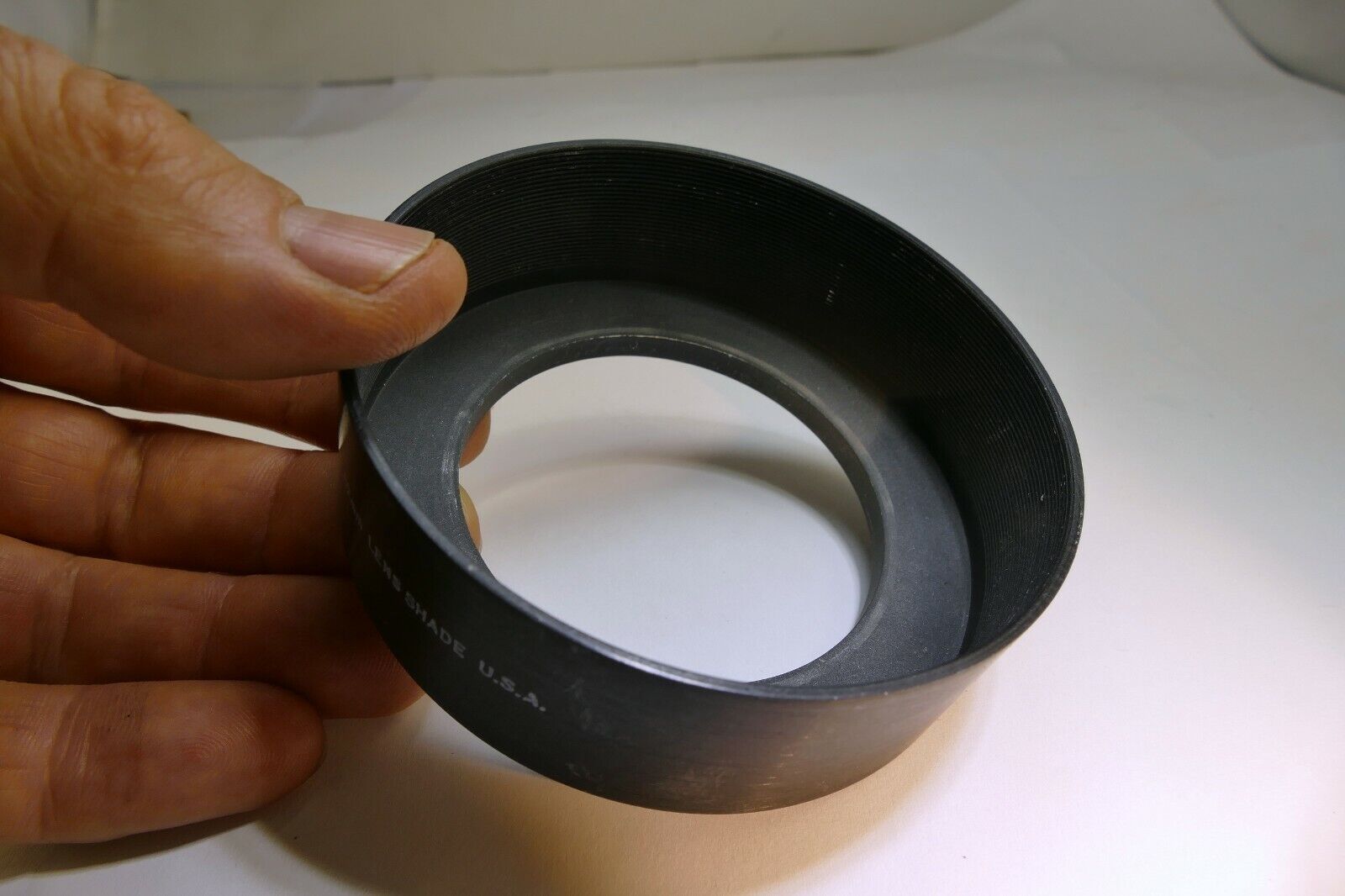Tiffen 62  lens hood metal threaded screw in type