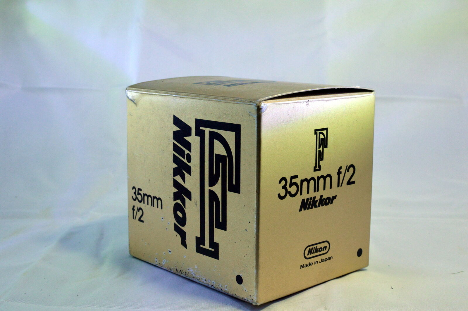 empty box for Nikon 35mm f2.0 F Nikkor lens Ai with foam insert 1:2 f2