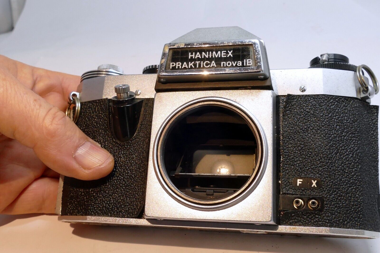Hanimex Praktica Nova 1b Nova Germany M2 35mm Body - works