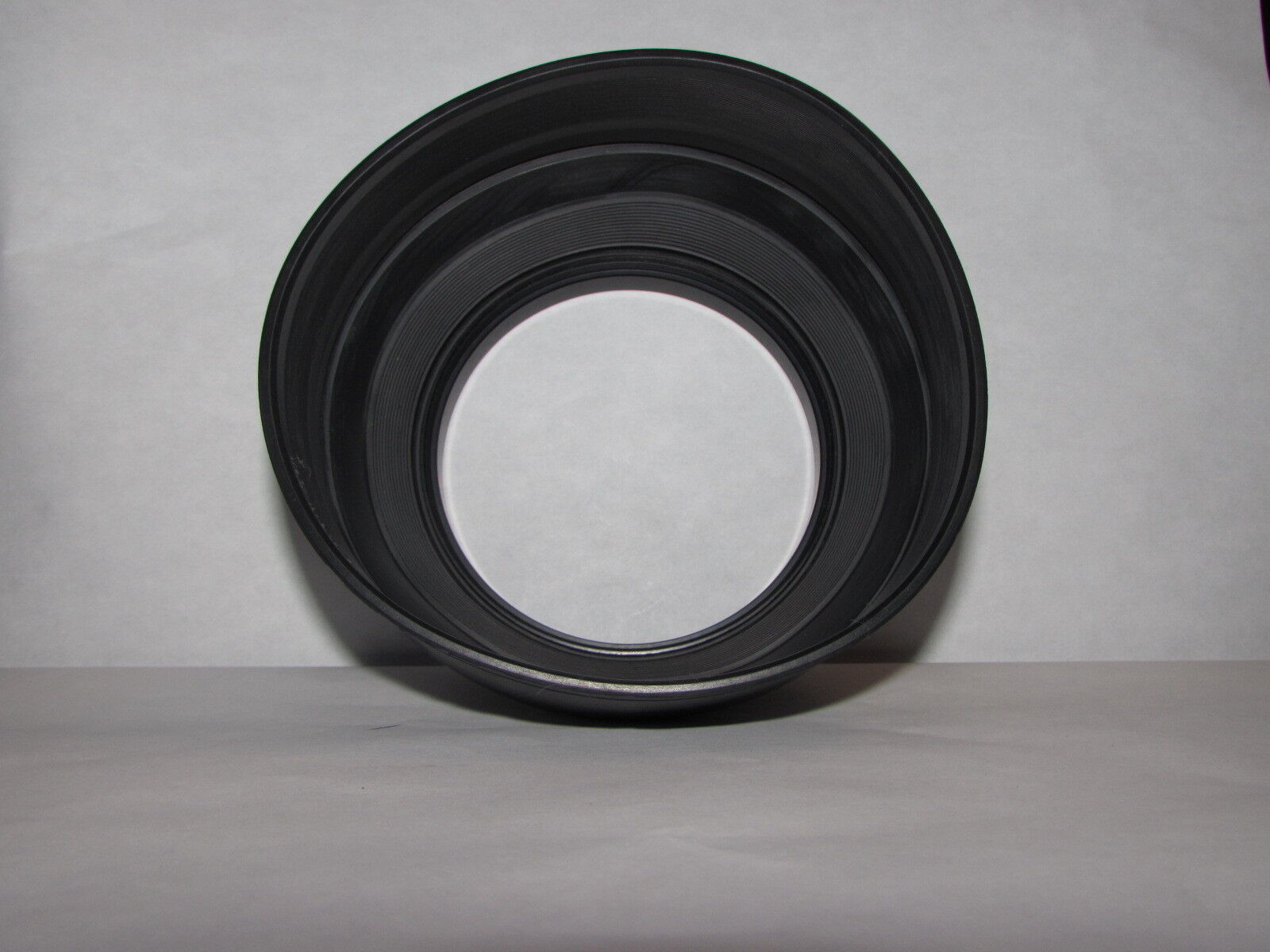 Used 77mm Lens Hood Rubber Collapsible 300mm or 400mm B20535