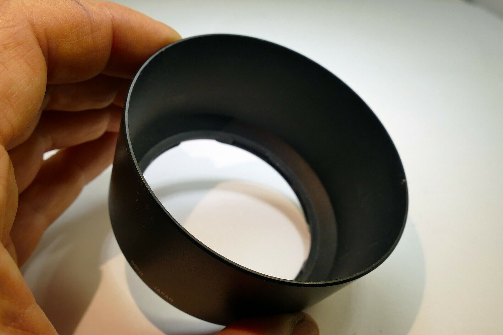 Tamron B9FH Lens Hood Shade for 90-300mm f4.5-5.6 AF Tele- macro