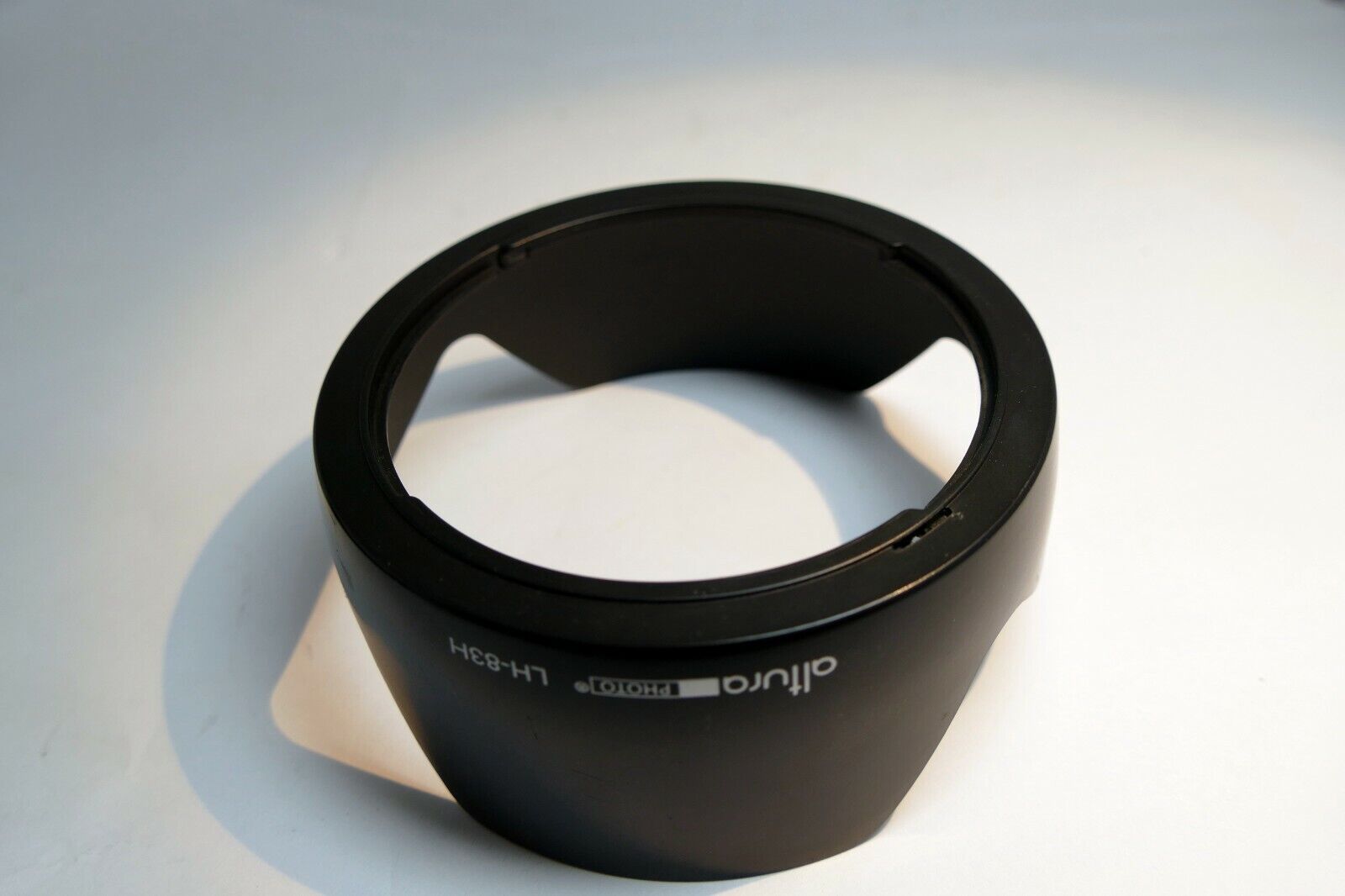 Replacement LH-83H Lens Hood for Canon EF 24-105mm f/4L is USM Lens