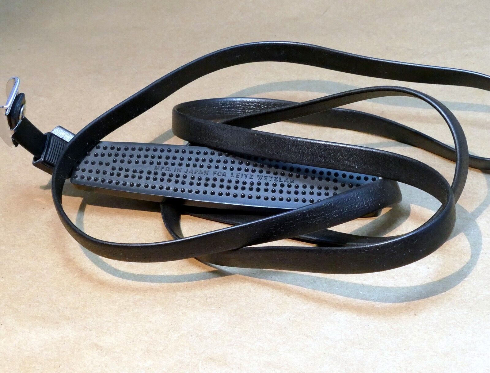 Leica Leitz Wtzlar Vinyl Shoulder Strap - missing parts buckle and end loop