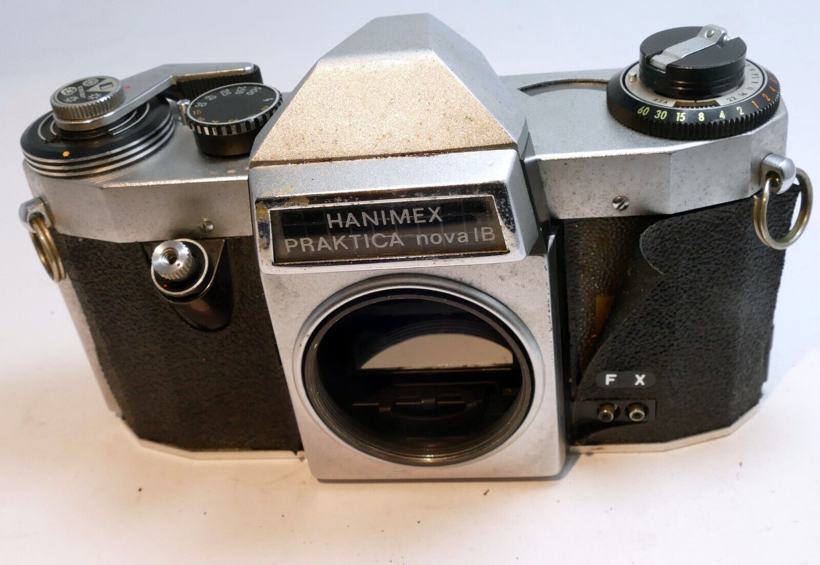 Hanimex Praktica Nova 1b Nova Germany M2 35mm Body - works