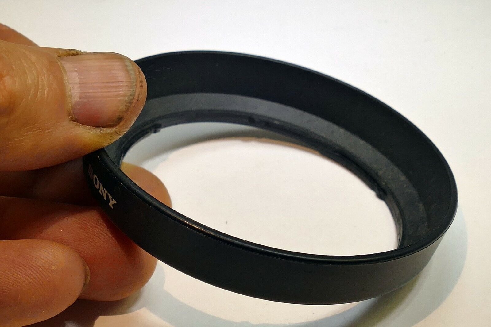 Sony Lens Hood Shade SH0006 18-70mm f3.5-5.6 Standard Zoom A mount AF DT SH 0006