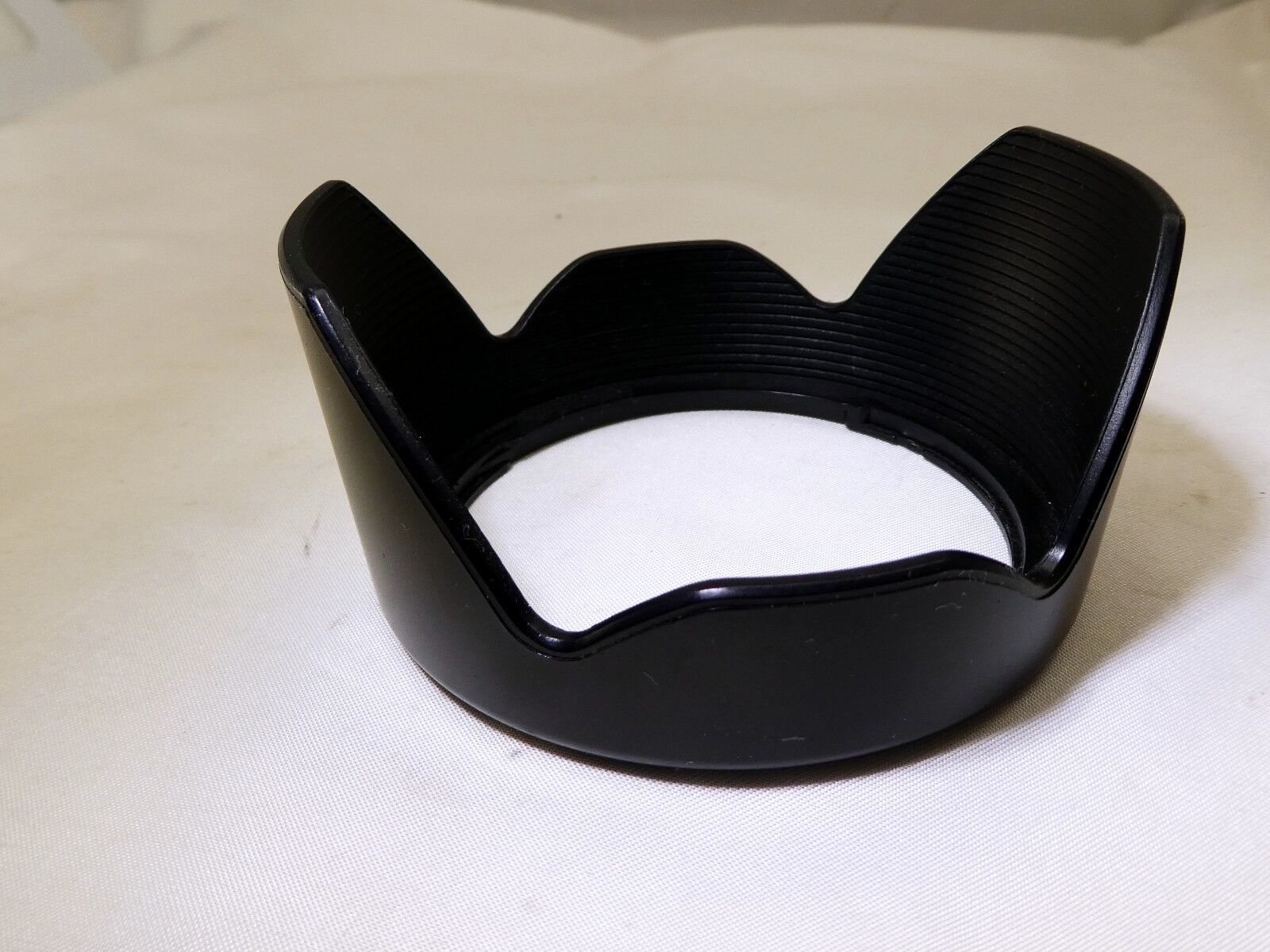 Tamron 1D3FH plastic Lens Hood Made in Japan for 28-105mm f4-5.6 AF zoom OEM