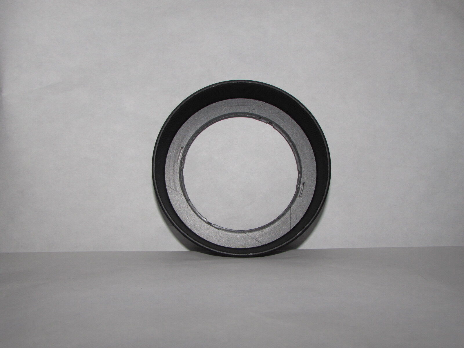 Twist on Lens Hood for 28-80mm f3.5-5.6  AF zoom Promaster