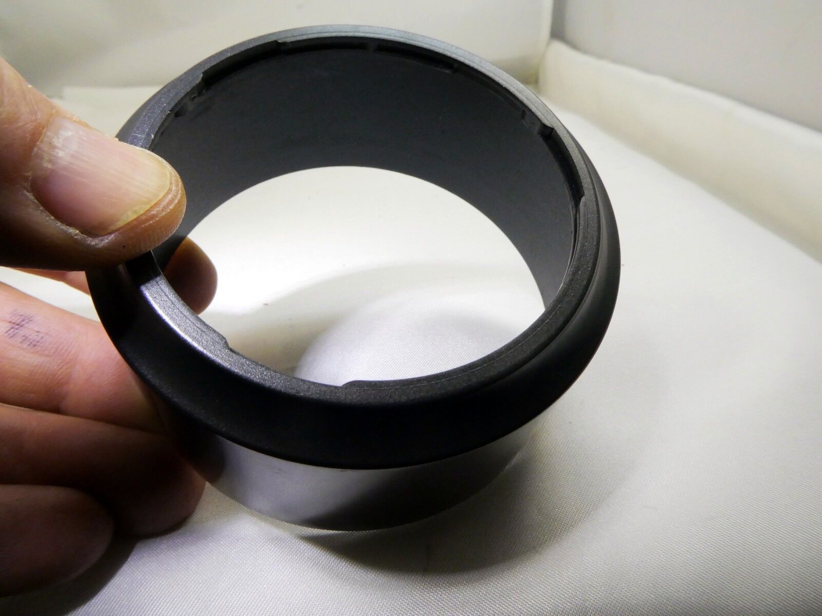 Promaster 60.5mm  Lens Hood Plastic  twist on type
