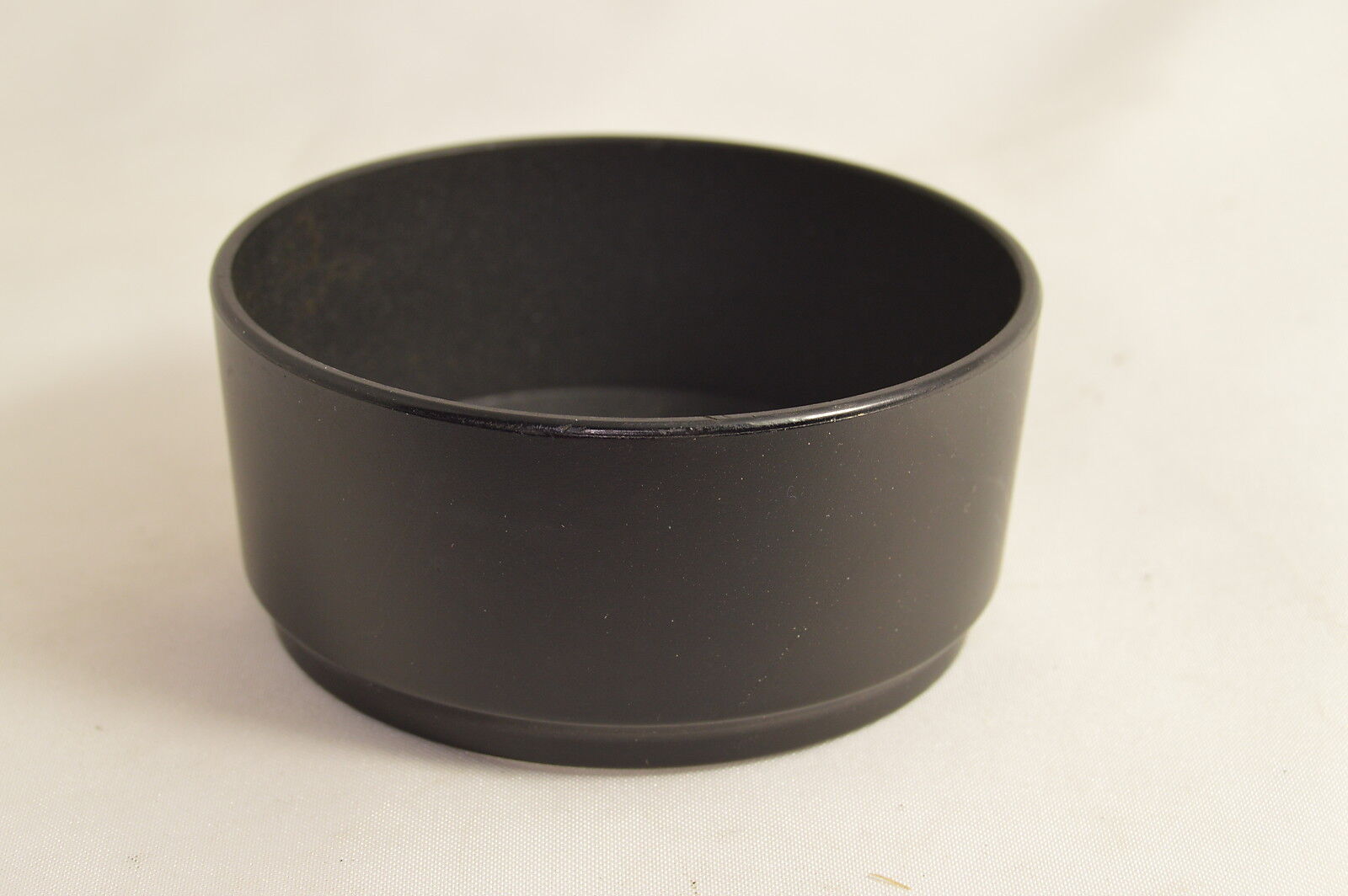 Unknown brand Plastic Lens Hood 61.8mm inner diameter  O121017