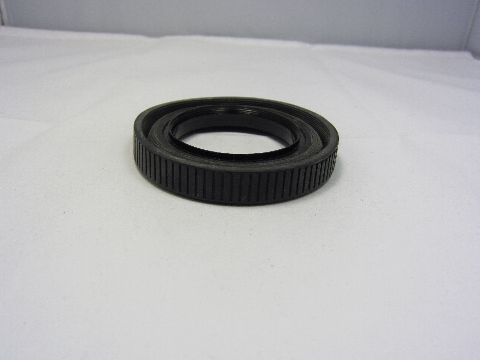 Used Unknown Brand 58mm Collapsible Rubber screw in Lens Hood N102036
