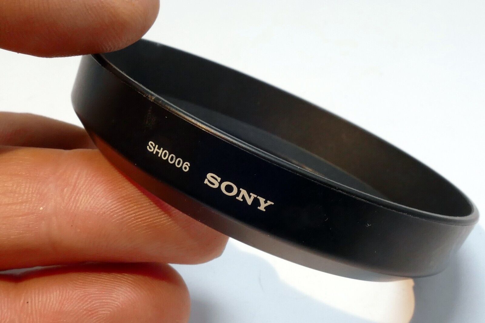 SONY SH0006 Bayonet Lens Hood Shade for 18-70mm DT  Lens Genuine OEM