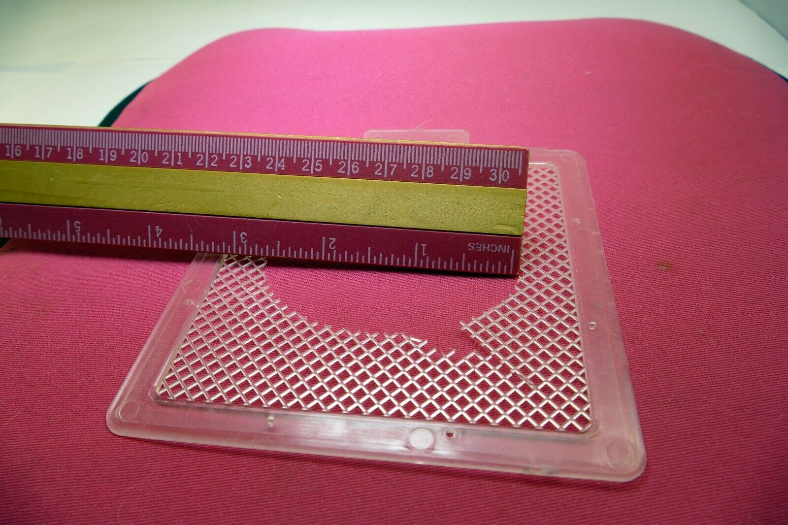 Lindahl Vignette Mask 4.5X4.5" Large Horizontal Oval 2.5" creative High key