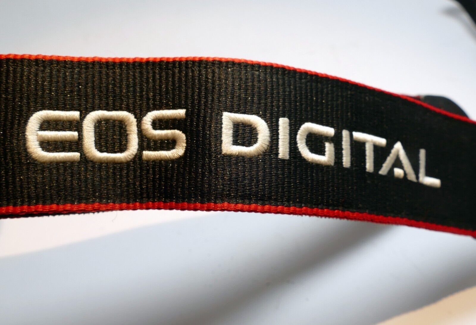 Canon EOS  Digital Camera Neck Shoulder Strap 4cm wide Stitched White -  Genuine