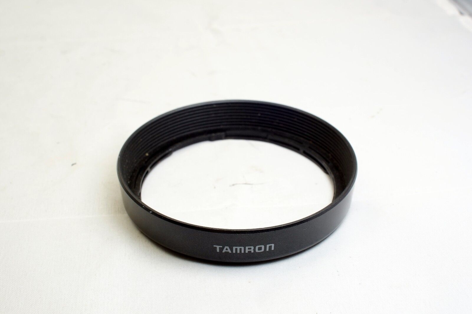 used Tamron B5FH Lens Hood Shade  for 28-200mm f3.8-5.6 Non Super zoom
