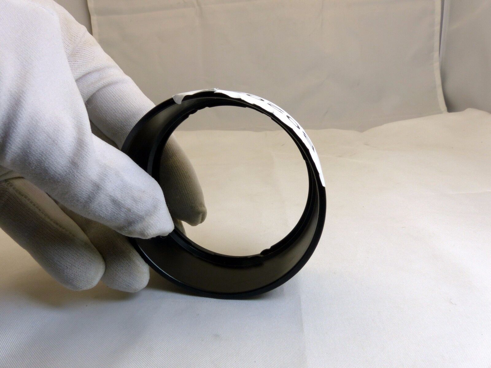 unknown brand 64.3mm ID Lens Hood twist on type  B02027