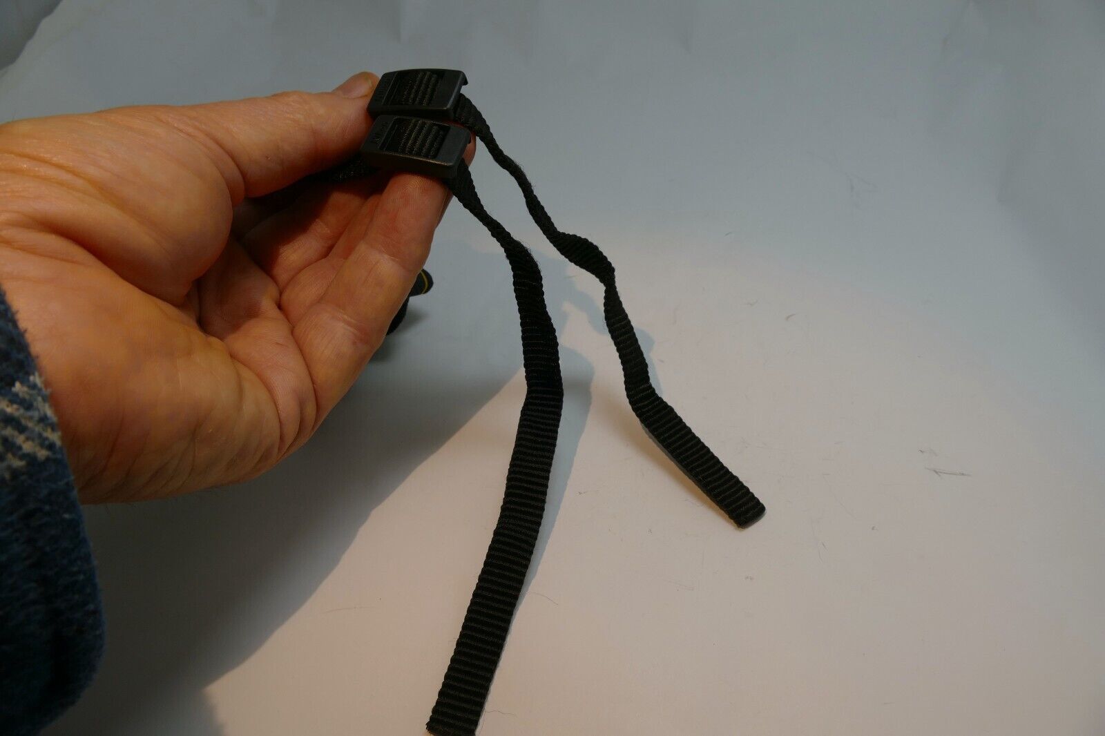 Nikon D-610 D610 AN-DC10 AN DC 10 Shoulder neck Strap for D610 - Original OEM