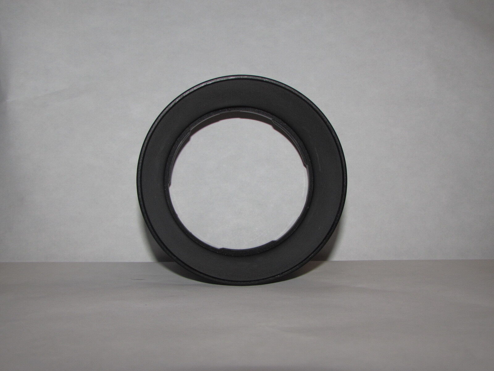 Unknown brand 69mm ID Inner diameter  Lens Hood twist on type B20539