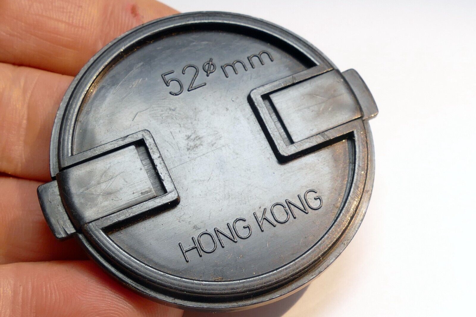 52mm snap on type Front Lens Cap for 18-55mm zoom lens
