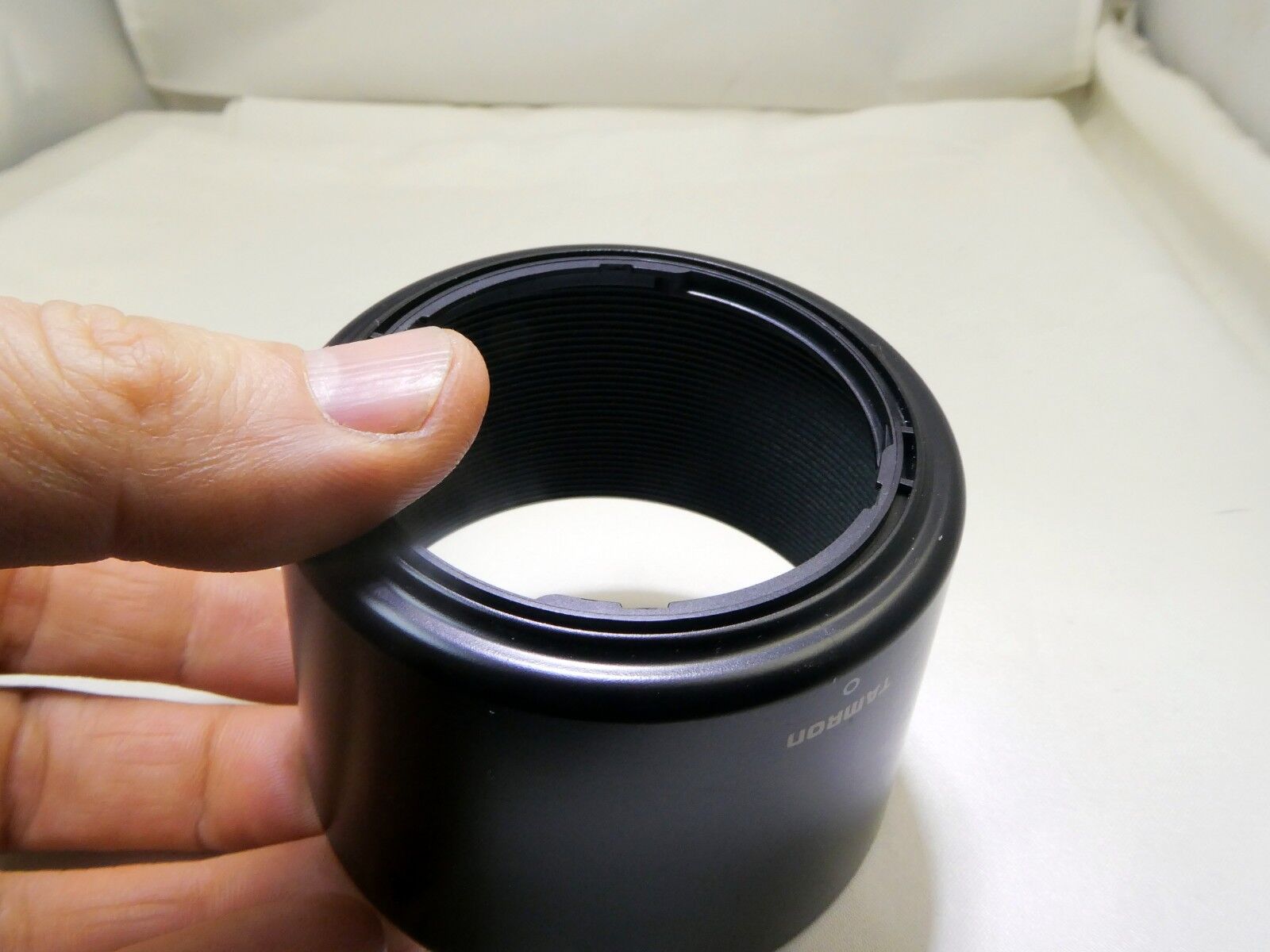 Tamron 1C6FH Camera Lens Hood Shade For AF 80-210mm f4.5-5.6 Genuine OEM