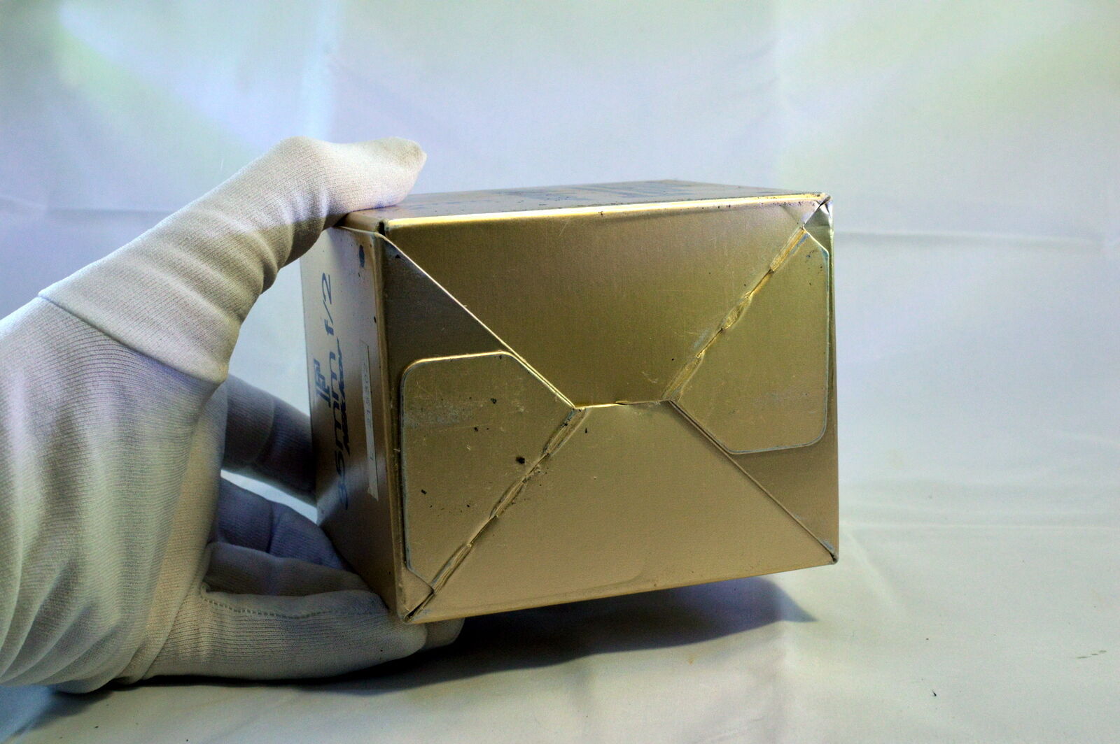 empty box for Nikon 35mm f2.0 F Nikkor lens Ai with foam insert 1:2 f2