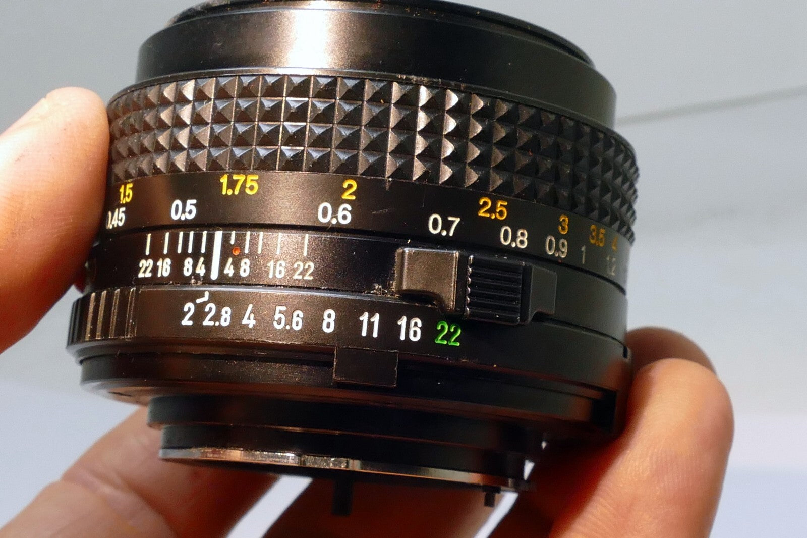 Minolta 50mm f2 MD Standard Prime Lens w/ 49mm  L39 UV filter - FUNGUS damage