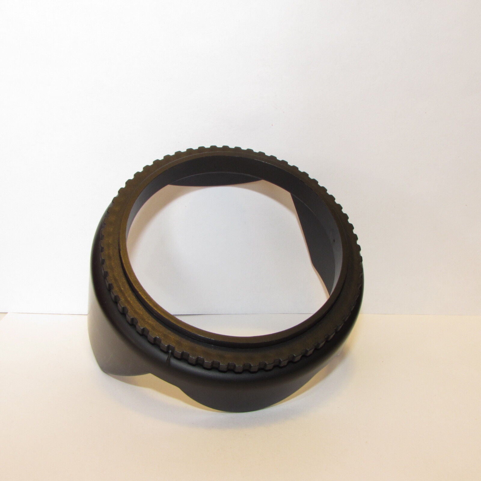 Used Pro Digital 77mm Lens Hood for 18-200mm