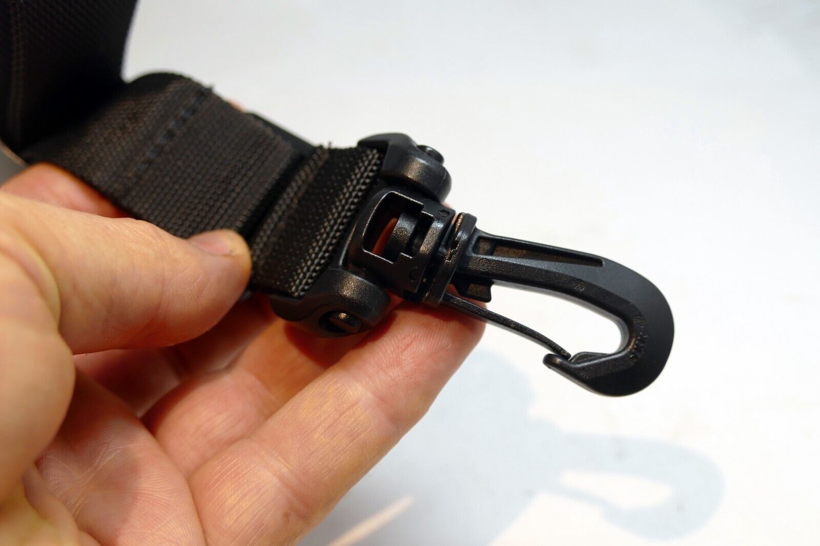 Shoulder Strap 3cm wide for camera case bag snap on clips swivel sturdy clips