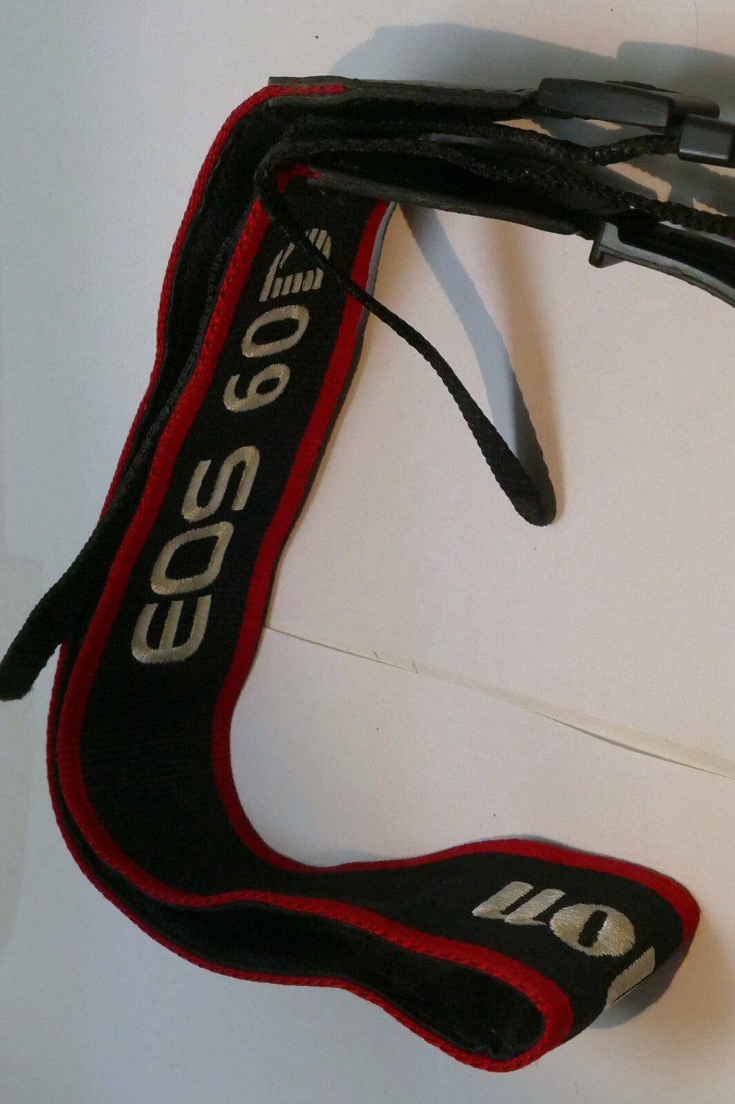Canon EOS 60D Camera Neck Shoulder Strap Canvas Black/Red - Genuine OEM