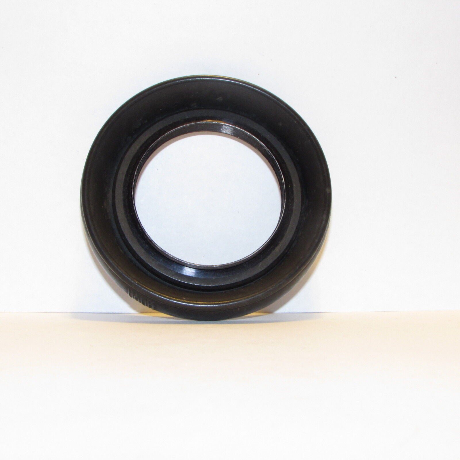 Used 58mm Rubber Collapsible Screw in type Lens Hood