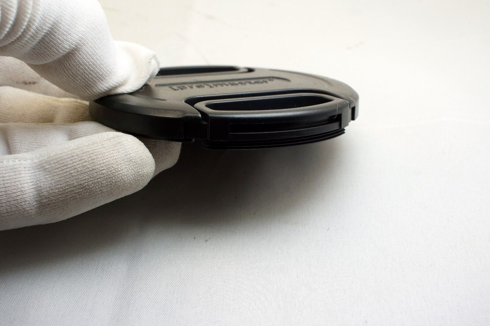 Genuine Promaster 82mm front cap (snap on type )
