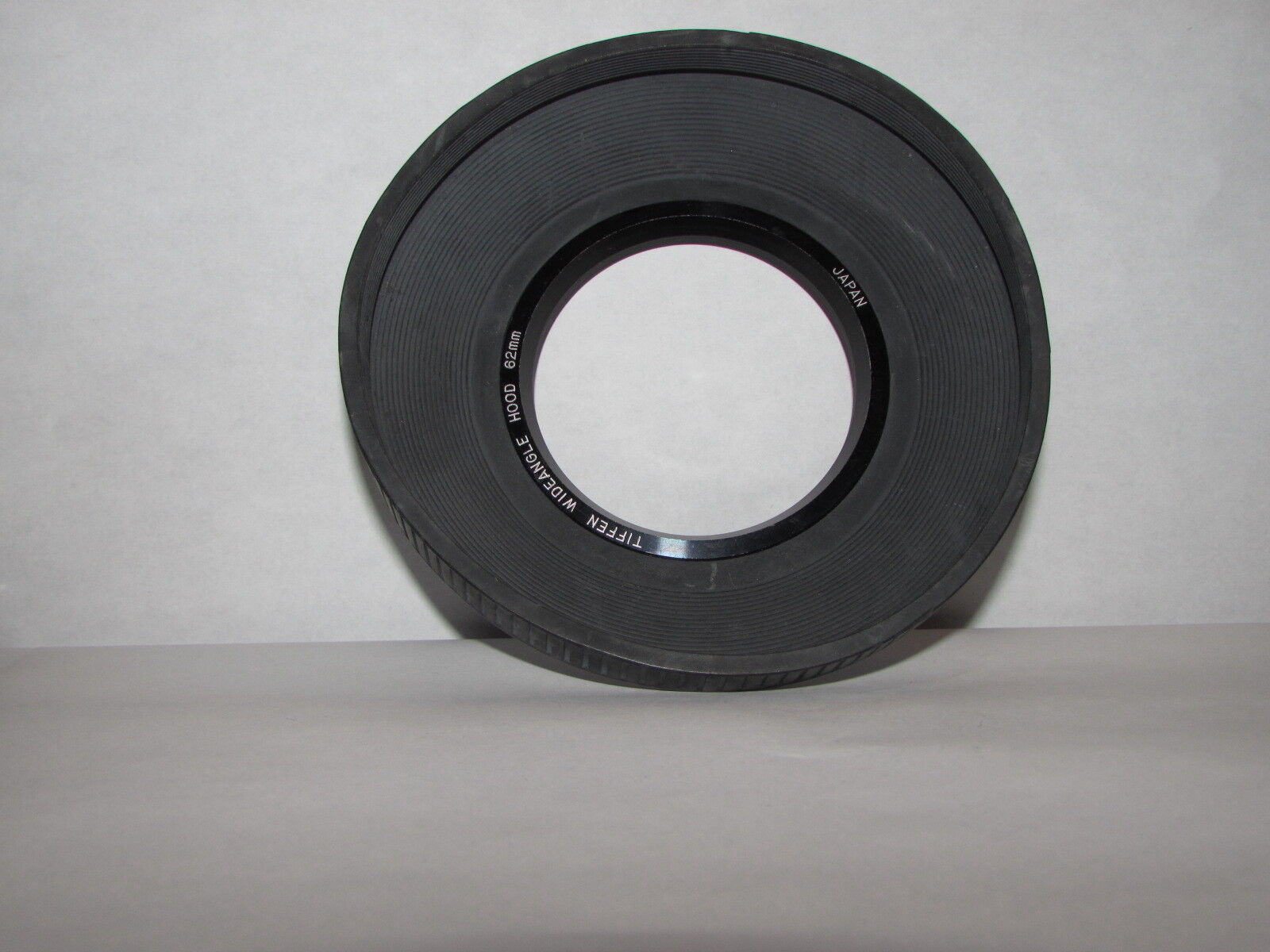 Used Tiffen 62mm Lens Hood wide Angle for 24-28mm