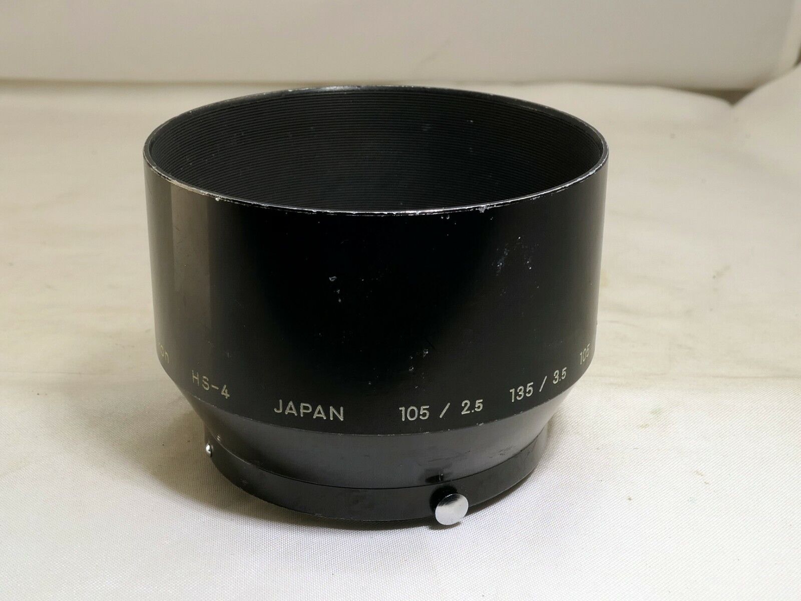 Nikon HS-4 Hood Shade Metal clip on for 135mm f3.5 85mm f2.0 Ai Ai-s Nikkor OEM