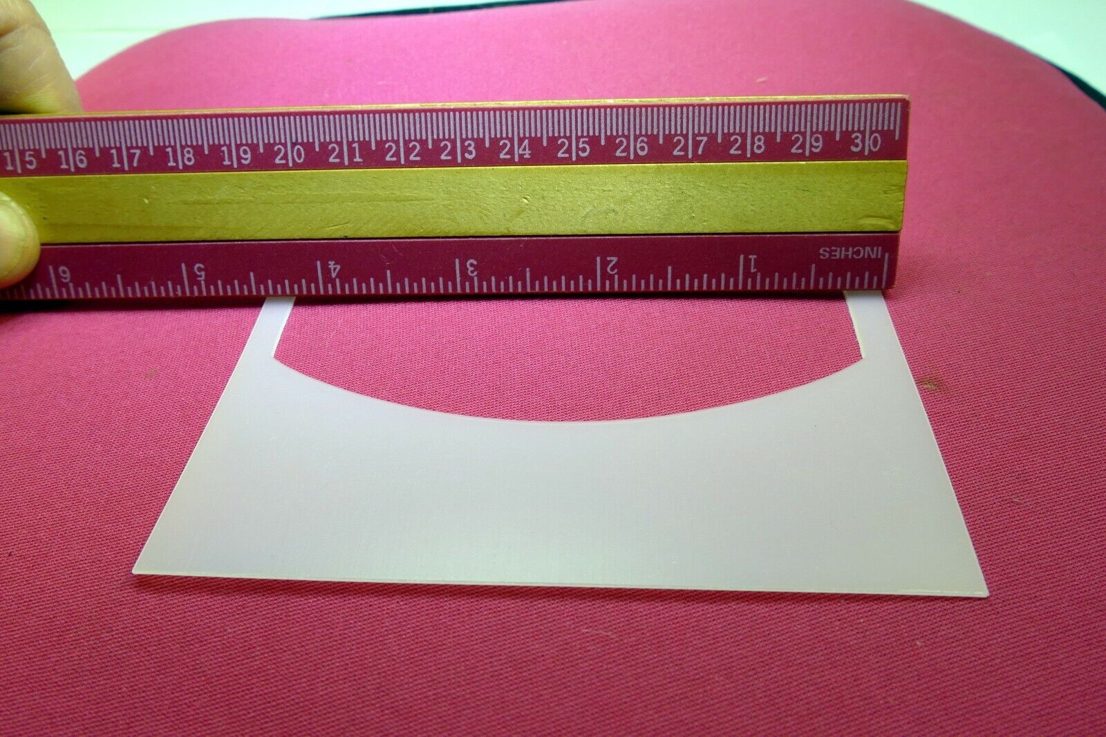 Lindahl 4.5" Bottom Frame Smooth Edge Arc High key Portrait Vignette Mask